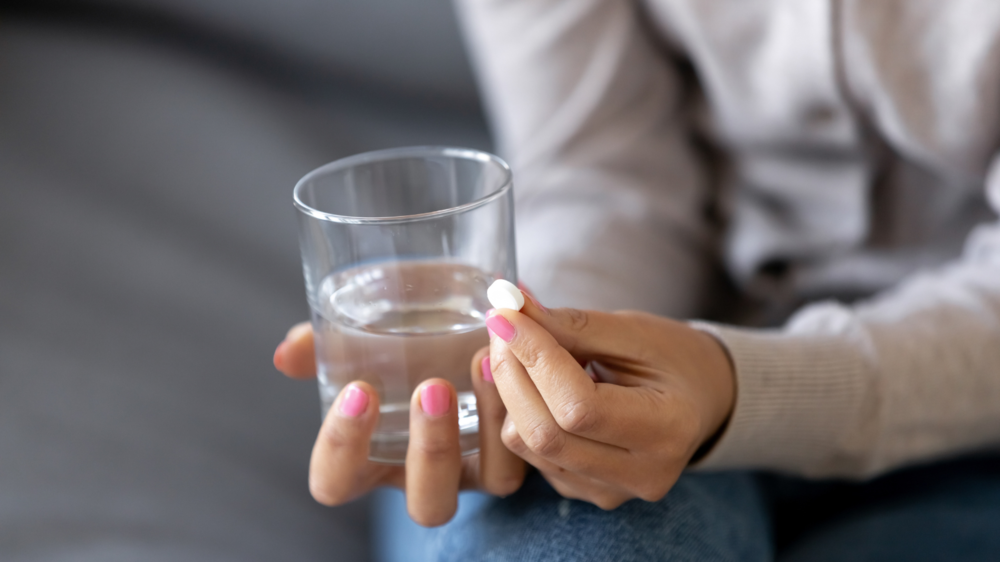 💊 Risks of Antibiotic Overuse and Resistance Explained 💊 Risks of Antibiotic Overuse and Resistance Explained