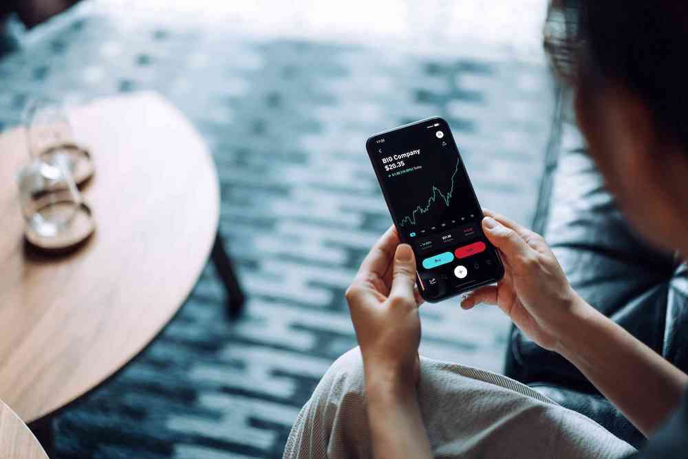 The Role of Dividends in Investing: How Dividend Investing Can ...